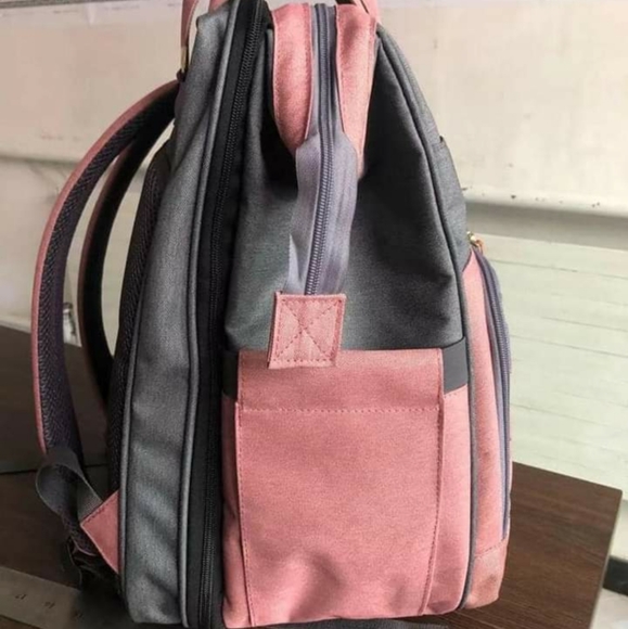 2 in 1 baby bag and bassinet together - Picture 5 of 5